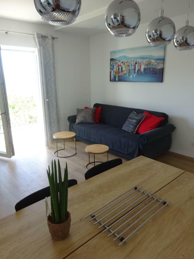 Apartment Duce โอมิช ภายนอก รูปภาพ