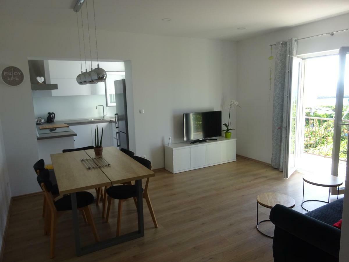 Apartment Duce โอมิช ภายนอก รูปภาพ