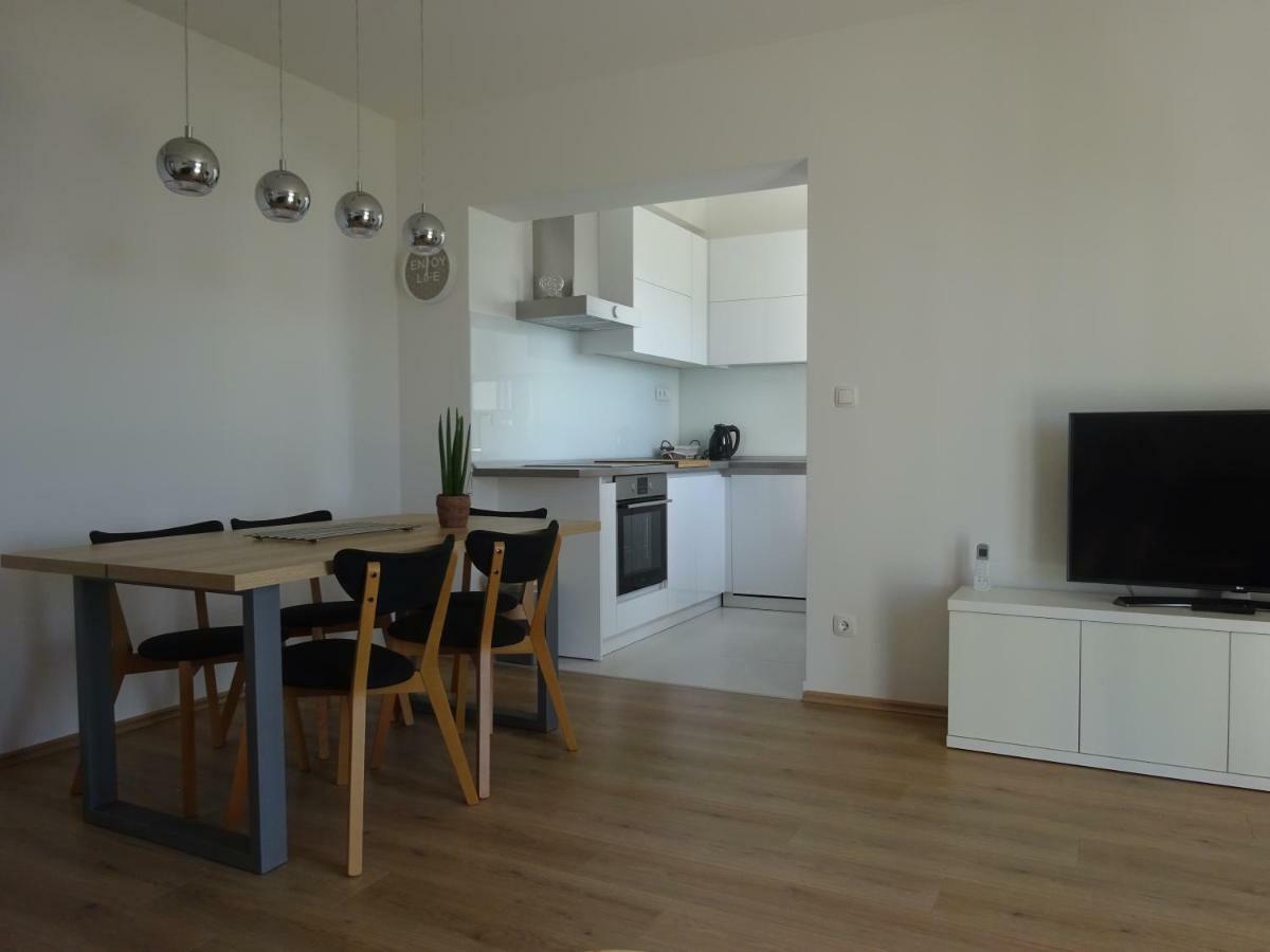 Apartment Duce โอมิช ภายนอก รูปภาพ