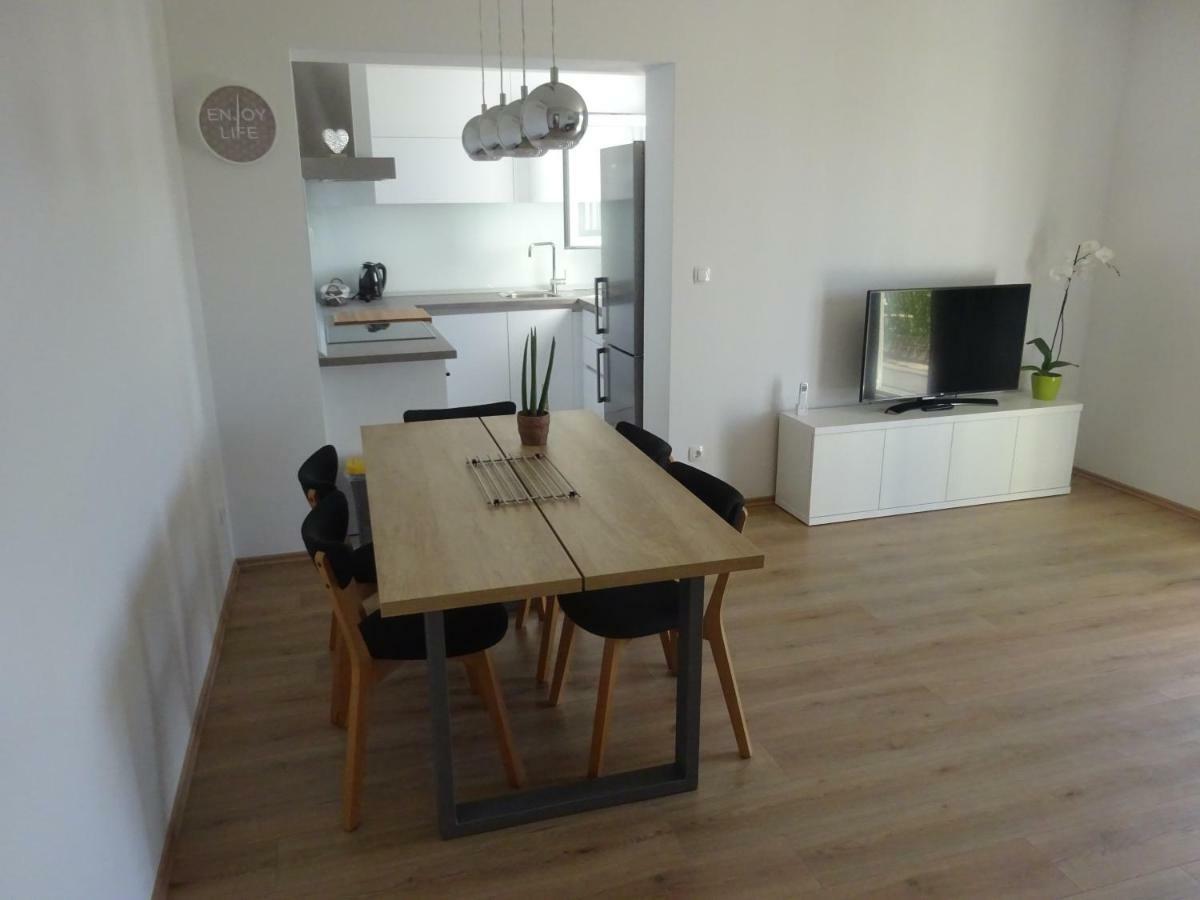 Apartment Duce โอมิช ภายนอก รูปภาพ